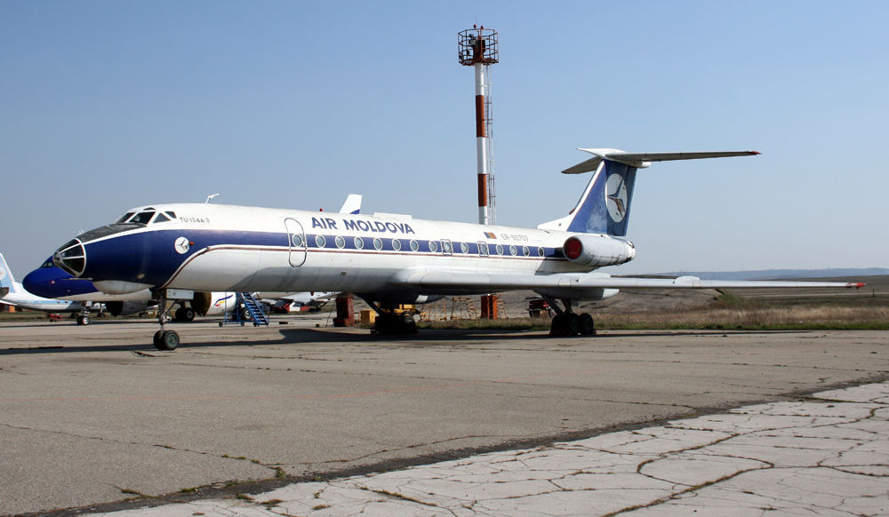 TU-134A-3 Air Moldova ER-65707 Bild KIV-1040